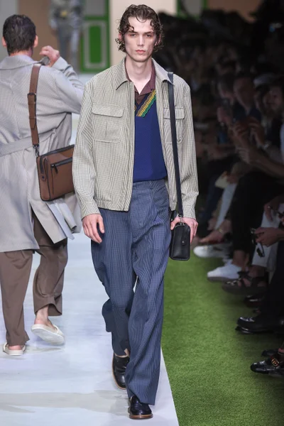 Look 2